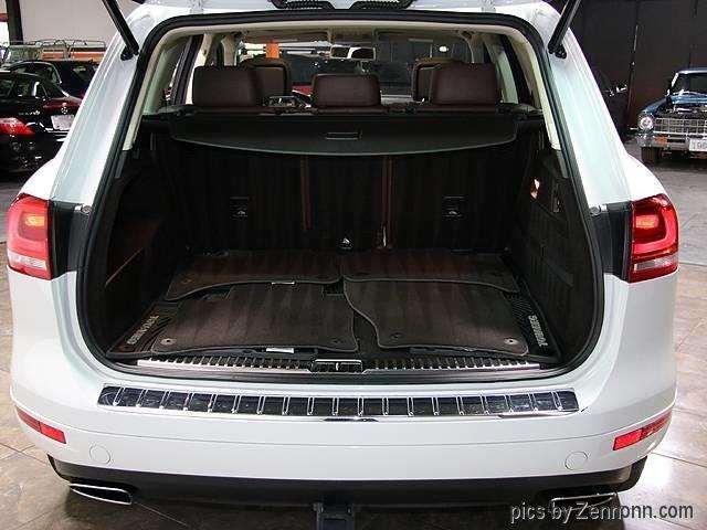 2014 Volkswagen Touareg LUX